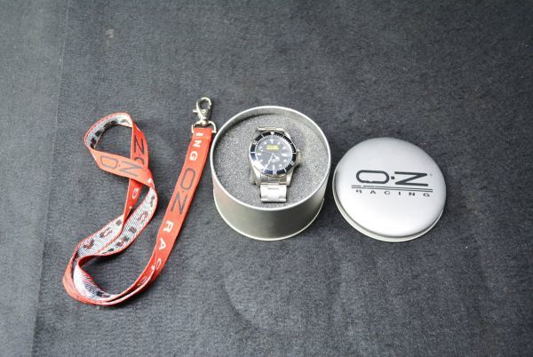 人気セール，限定SALE 品 OZ RACING 腕時計＆ネックストラップ OZレーシング カーレース F1(その他)｜売買されたオークション情報、yahooの商品情報をアーカイブ公開 - オークファン その他