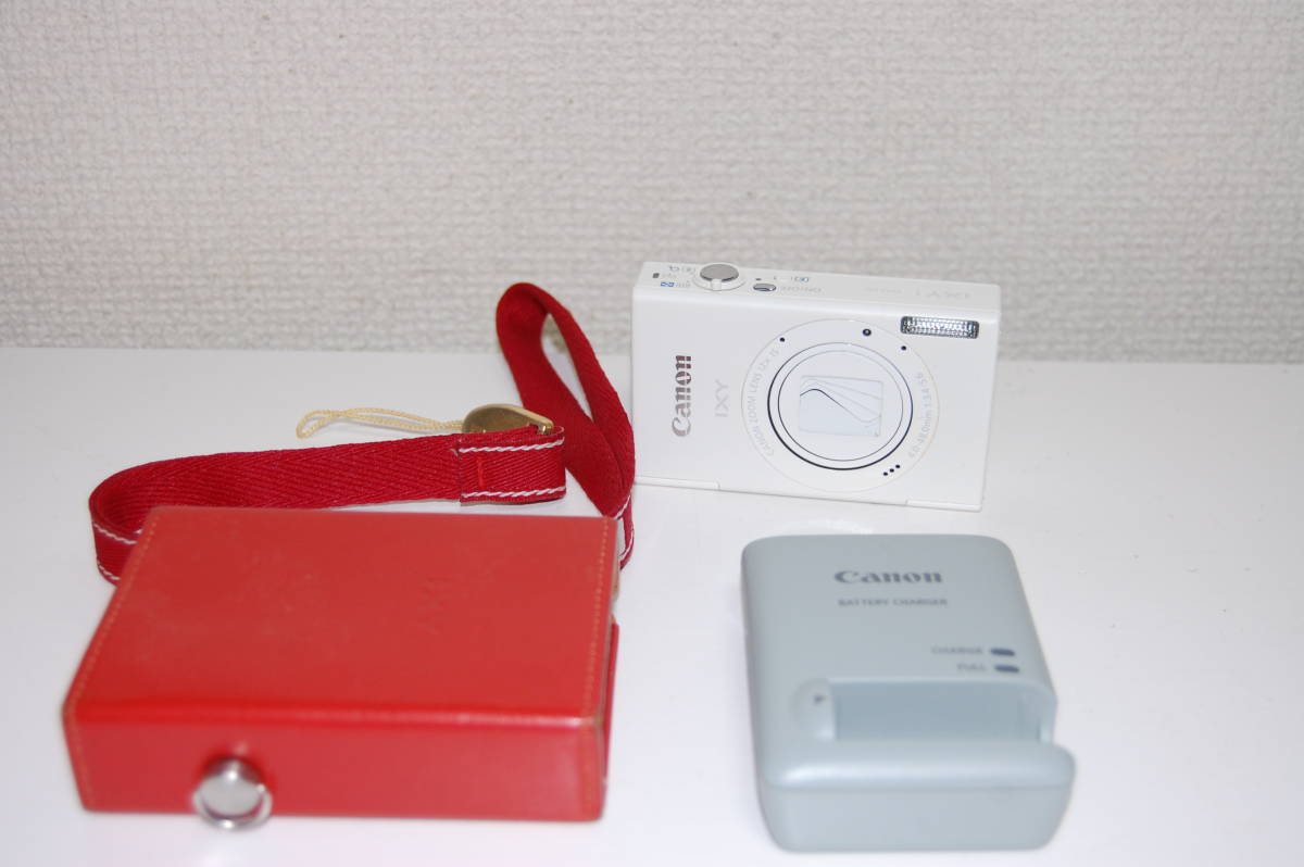格安提供 Canon キャノン Canon IXY1 コンパクトデジタルカメラ 白 ソフトケース（赤）付き 無線LAN機能搭載 タッチパネル搭載
