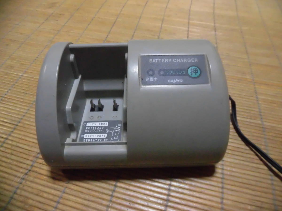  ＳＡＮＹＯ アシスト自転車充電器 ＣＹ－ＰＡＡ４(電動アシスト自転車用バッテリー)｜売買されたオークション情報、yahooの商品情報をアーカイブ公開 - オークファン 電動アシスト自転車用バッテリー