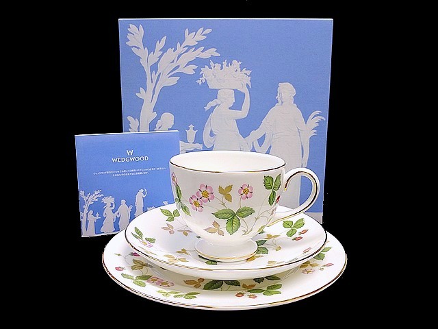  3QV売切 税無し ウェッジウッド ワイルドストロベリー カップ＆ソーサー リー トリオ 17.5cmプレート WEDGWOOD 0417-13(ウェッジウッド)｜売買されたオークション情報、yahooの商品情報をアーカイブ ウェッジウッド