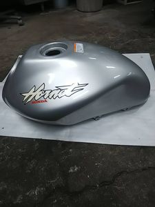 ホーネット250 タンクのYahoo!オークション(旧ヤフオク!)の相場・価格