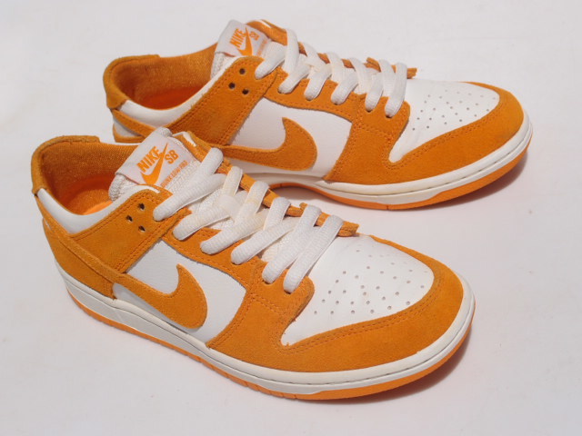人気定番，豊富な ほぼ 限定 NIKE SB ZOOM DUNK LOW CIRCUIT ORANGE ナイキ ダンクSB サーキットオレンジ 26cm 854866-881 af1 jordan stussy(26.0cm)｜売買されたオークション情報、yahooの商品情報をアーカイブ公開 - オークファン 26.0cm