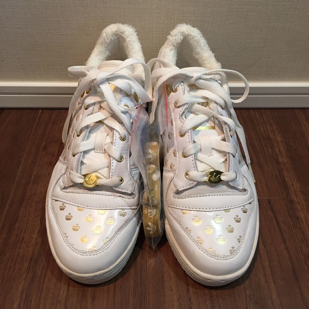 アディダス ミッシーメトロアティチュード 23cm 白 スニーカー adidas