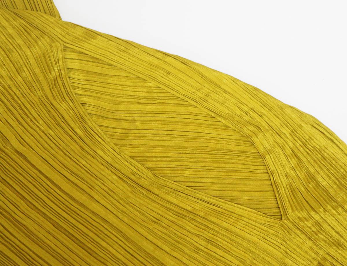 □ ISSEY MIYAKE イッセイミヤケ PLEATS PLEASE 超大判 ポンチョ