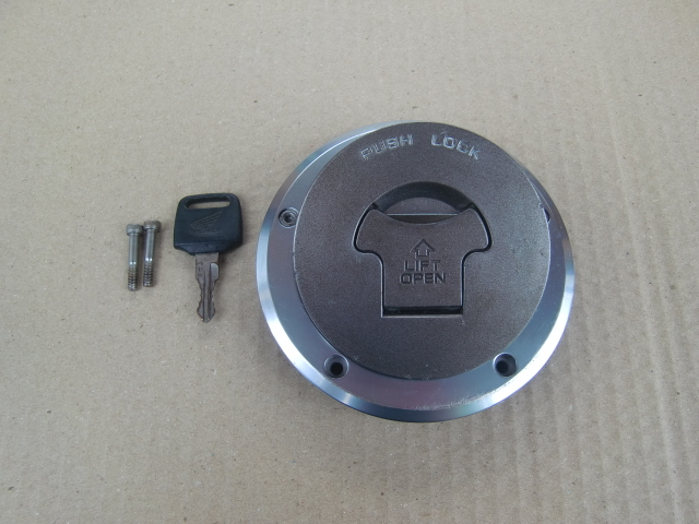 NSR50 80 フューエルタンクキャップ 鍵付き NSR50タンクキャップ鍵付き