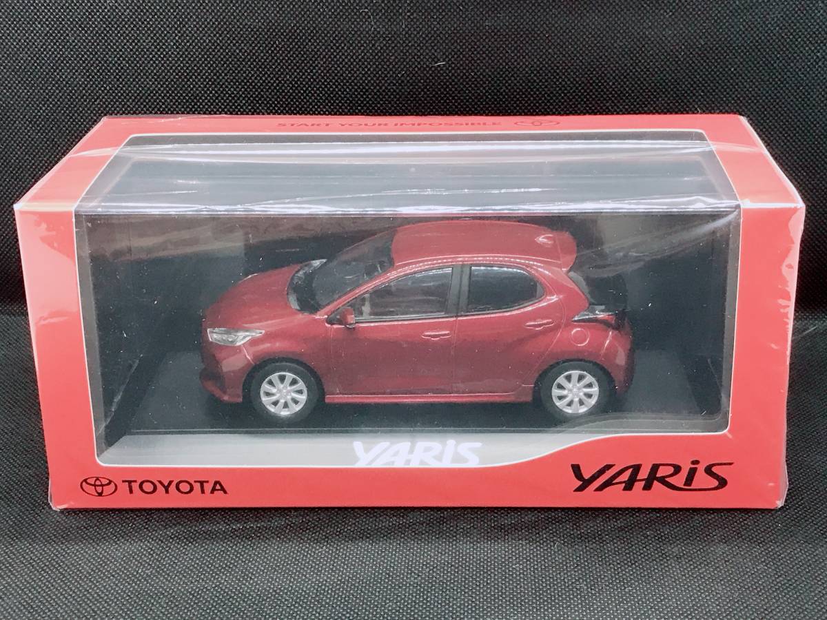 新品，人気 非売品 トヨタ 新型ヤリス_YARIS カラーサンプル 1/30ミニカー クリアケース付 センシュアルレッドマイカ 3T3(トヨタ)｜売買されたオークション情報、yahooの商品情報をアーカイブ公開 - オーク トヨタ
