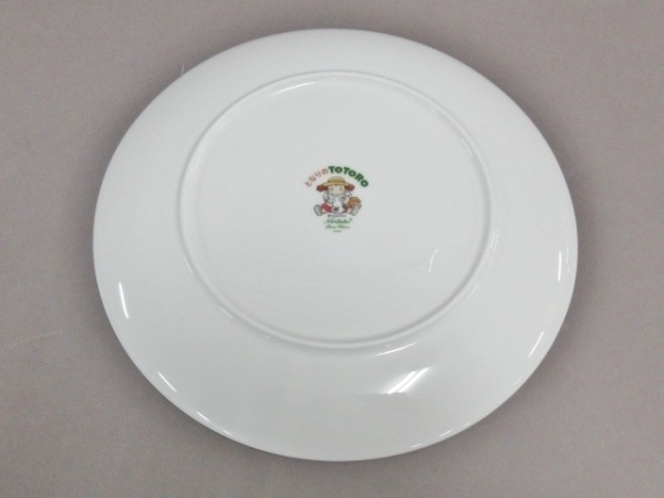 Noritake 限定復刻第2弾グリーンの野ばらのケーキ皿 NORITAKE Noritake（食器）のフリマアイテム一覧 &frasl; オーバルプラター 陶器 - 大皿 ノリタケ 1950年代 各枚数 モダン21cmプレート皿 グリーンライン NORITAKEノリタケ グリーン（ブランドノリタケ）（キッチン用品・食器