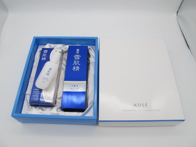  コーセー KOSE 薬用 雪肌精 エッセンシャル スフレ 140ml 化粧水 200ml(雪肌精)｜売買されたオークション情報、yahooの商品情報をアーカイブ公開 - オークファン 雪肌精