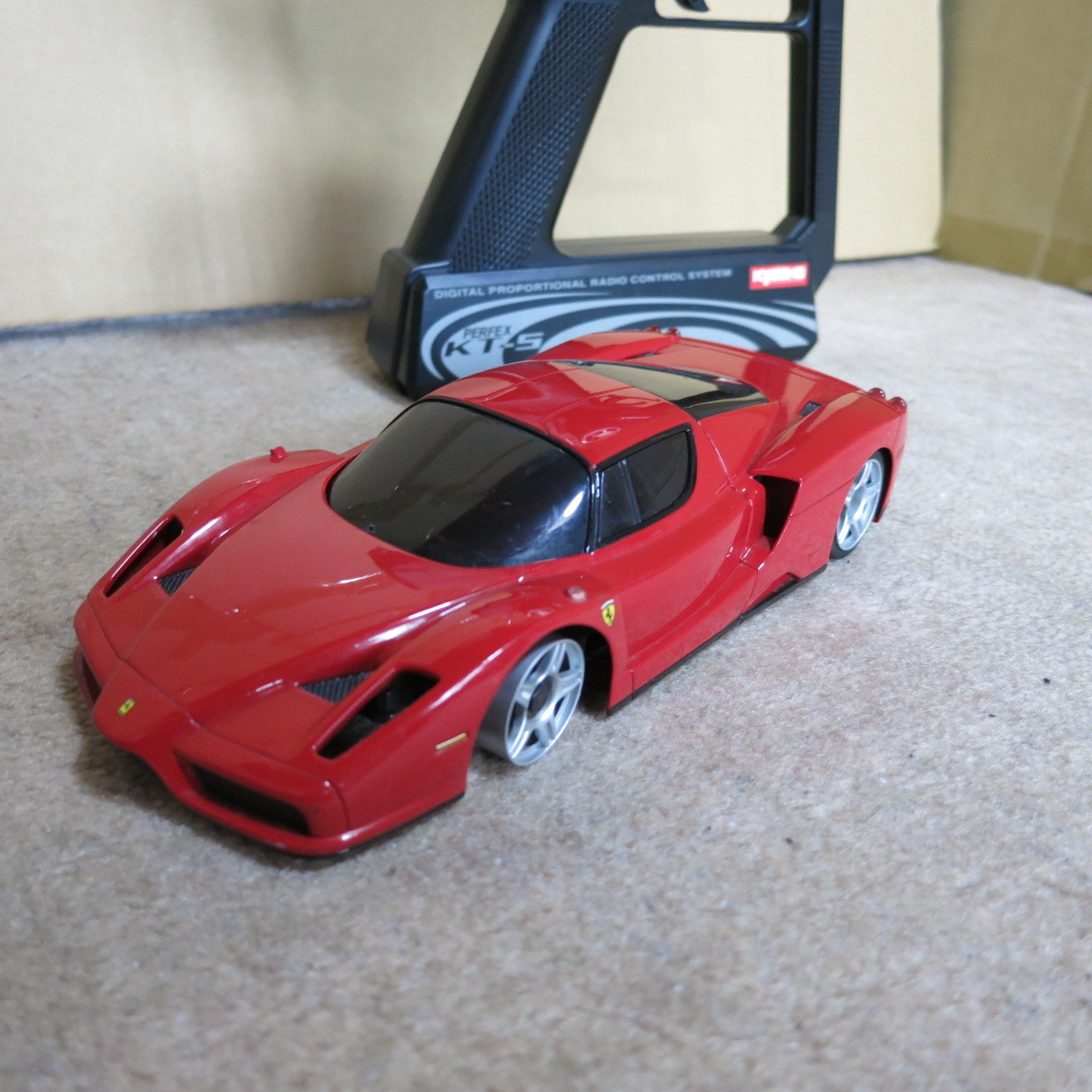京商 ミニッツ Mini-z MR-02 エンツオフェラーリ 京商 おもちゃ