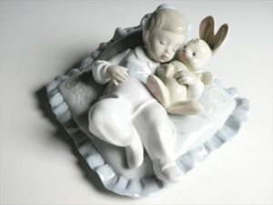 リヤドロLLADRO 「おやすみ　うさちゃん」新品！正規の元箱付き！ リヤドロのYahoo!オークション(旧ヤフオク!)の相場・価格を見る｜Yahoo