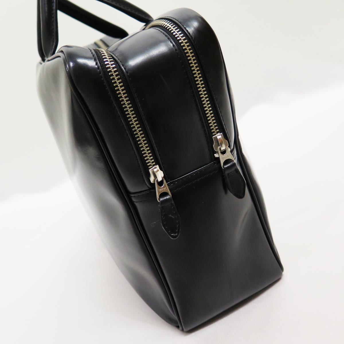 des COMME GARCONS レザーミニバッグ 吉田カバンコラボ 青山限定 des COMME GARCONS レザーミニバッグ 吉田カバンコラボ 青山限定