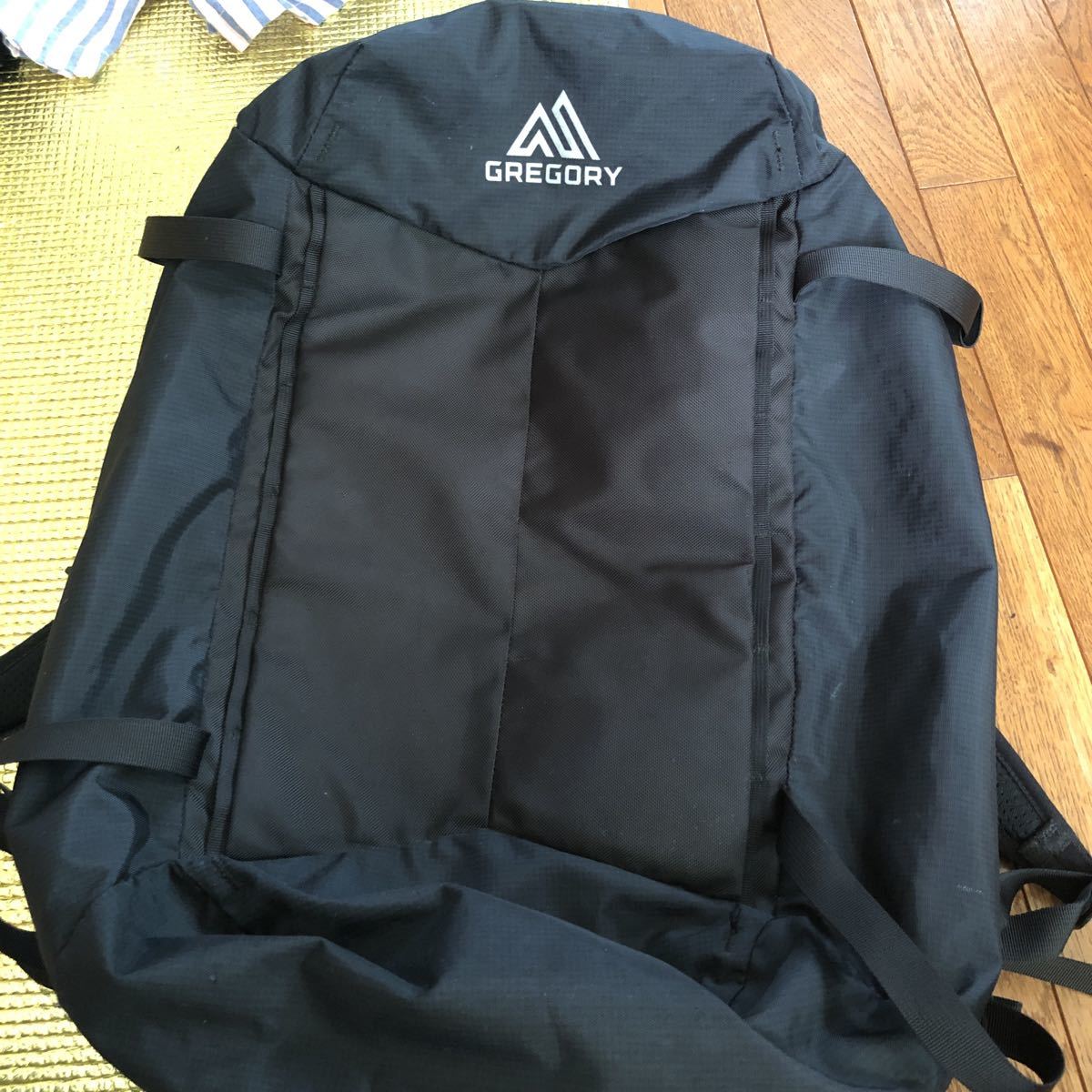 人気セール，安い GREGORY グレゴリー COMPASS 30 ノートパソコン収納 オールラウンドリュック 品 ブラック(リュックサック)｜売買されたオークション情報、yahooの商品情報をアーカイブ公開 - オークファン グレゴリー