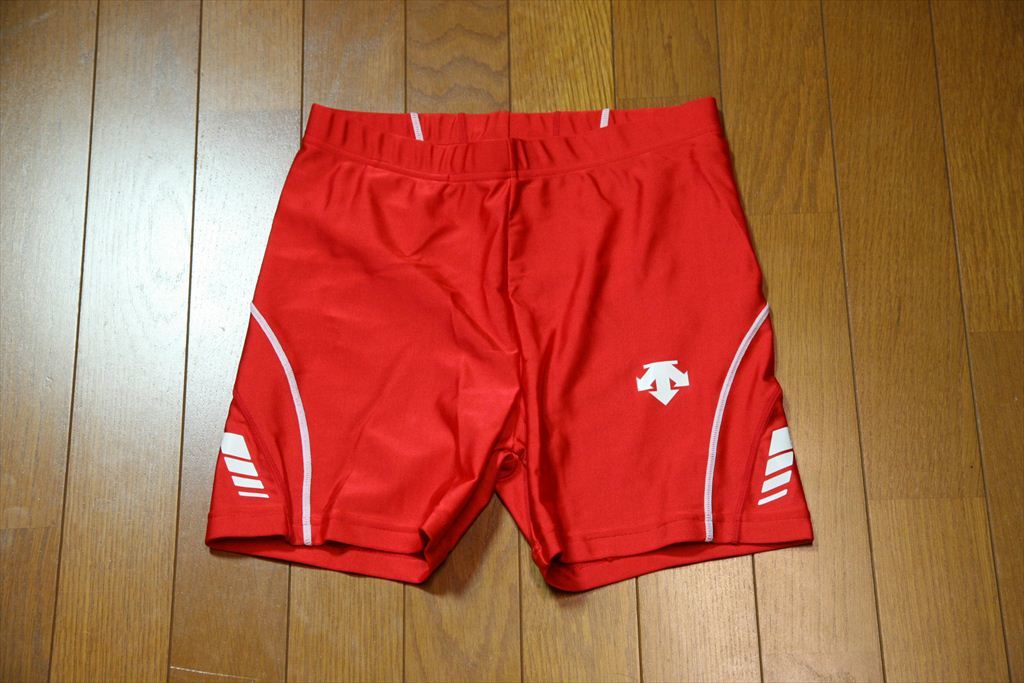 本物保証，正規品 非売品 DESCENTEショートタイツ ショータイ ハーフパンツ スパッツ レッド 赤 チーム支給品 コロナに負けるな1円オークション(パンツ)｜売買されたオークション情報、yahooの商品情報をアーカ 男性用