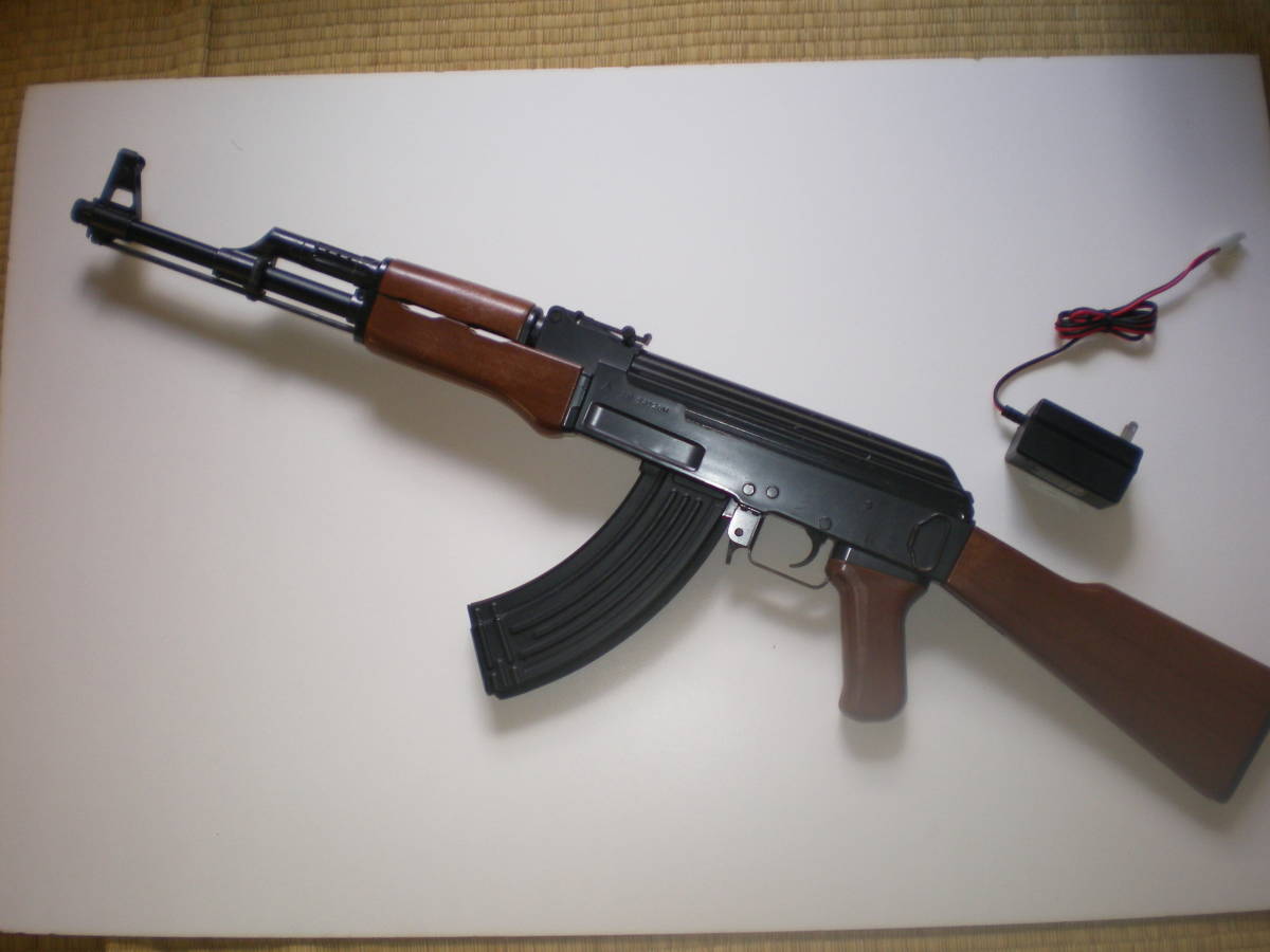 新作，安い 東京マルイ製 AK４７電動ガン 電池/充電器(電動ガン)｜売買されたオークション情報、yahooの商品情報をアーカイブ公開 - オークファン 電動ガン