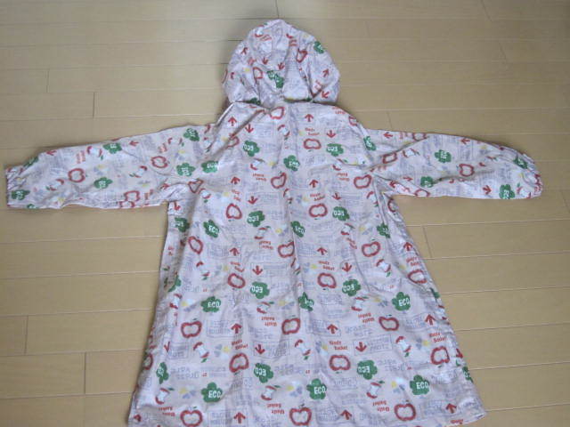 レインコート ピンク系 専用外袋付き 英語ロゴ 絵柄 110ｃｍ カッパ 雨合羽 リンゴ柄 110 105 114cm 売買されたオークション情報 Yahooの商品情報をアーカイブ公開 オークファン Aucfan Com