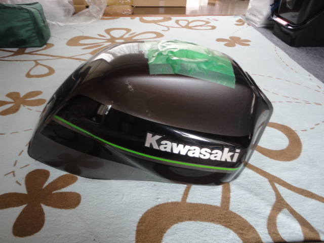 KAWASAKI 純正 ZRX1200DAEG/ダエグ 燃料タンク・ガソリンタンク 凹み
