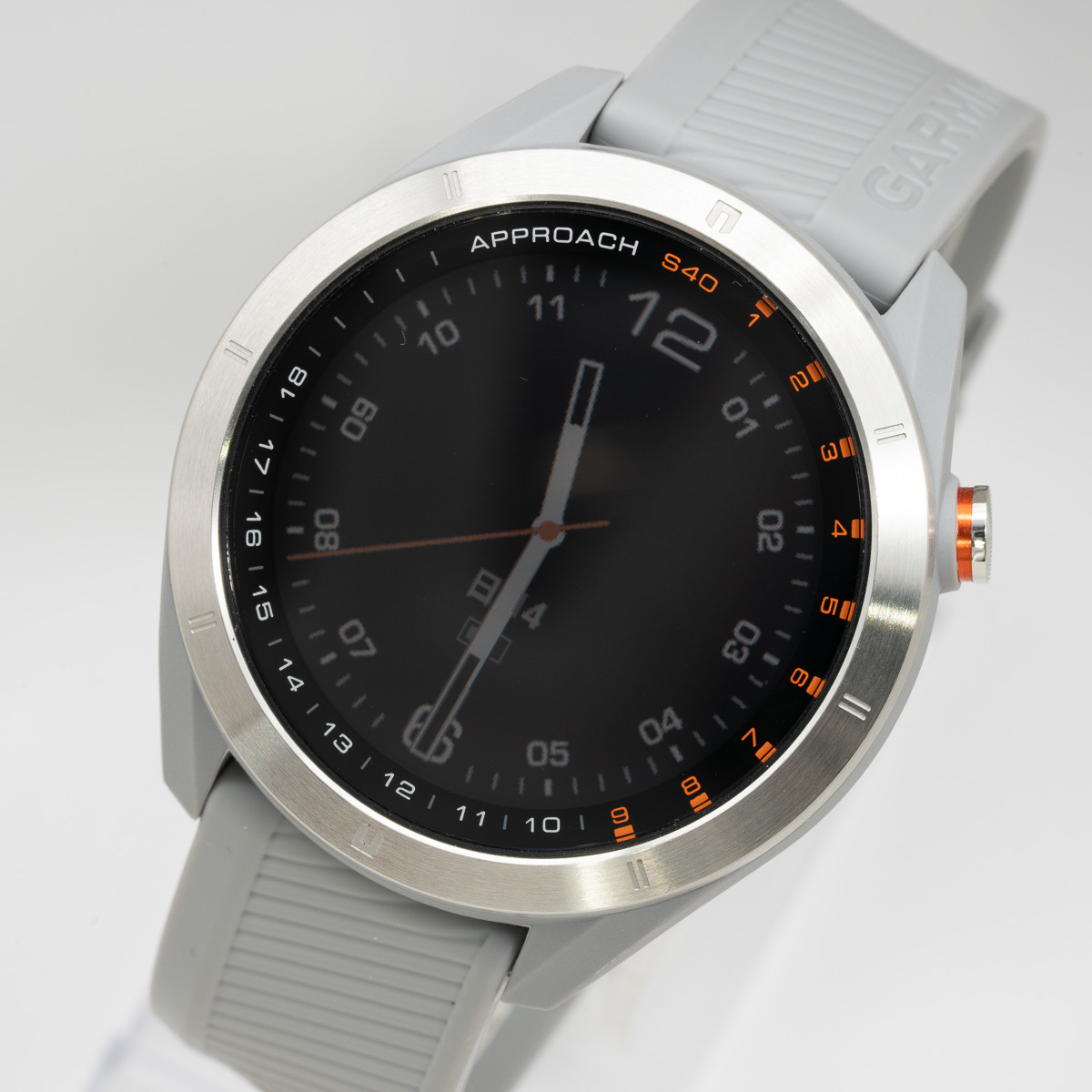 お得，大人気 質イコー ガーミン GARMIN GPSゴルフウォッチ APPROACH S40 グレー 010-02140-20 極(GPSナビ)｜売買されたオークション情報、yahooの商品情報をアーカイブ公開 - オークファン GPSナビ
