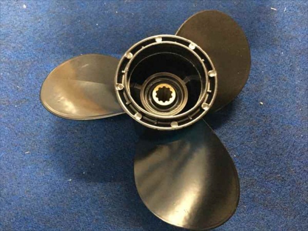  SUZUKI＜ 9-1/4ｘ8＞ 8馬力から20馬力用 純正同型アルミ製プロペラ(10馬力未満)｜売買されたオークション情報、yahooの商品情報をアーカイブ公開 - オークファン 10馬力未満