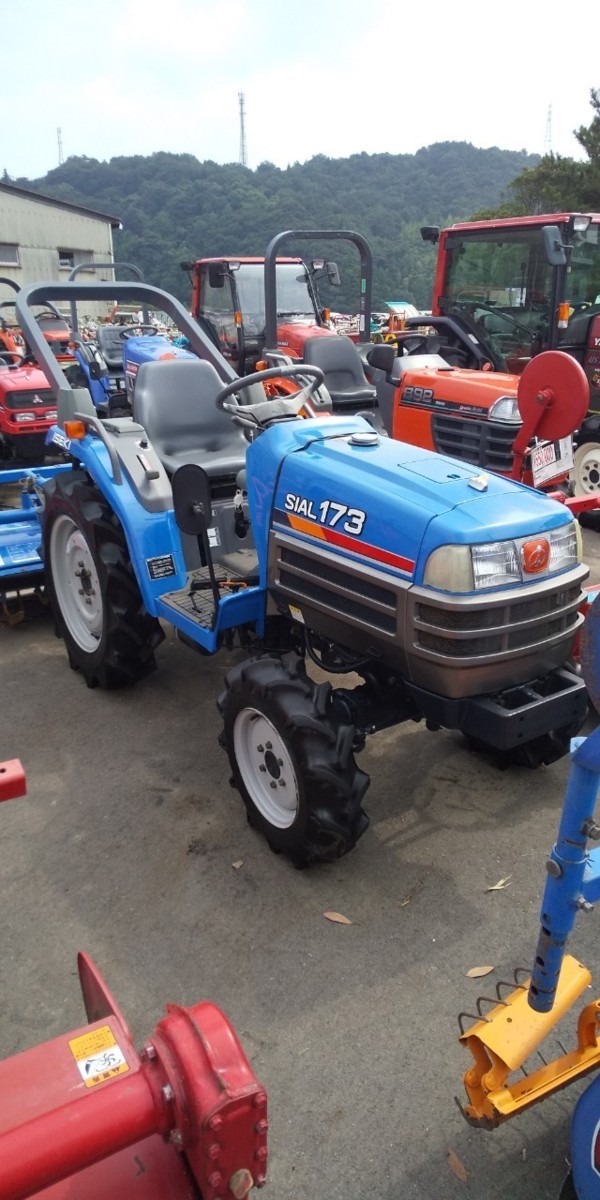 鳥取県発】イセキ トラクター SIAL173 TF173F-UWX 4WD 703.8時間！ 機