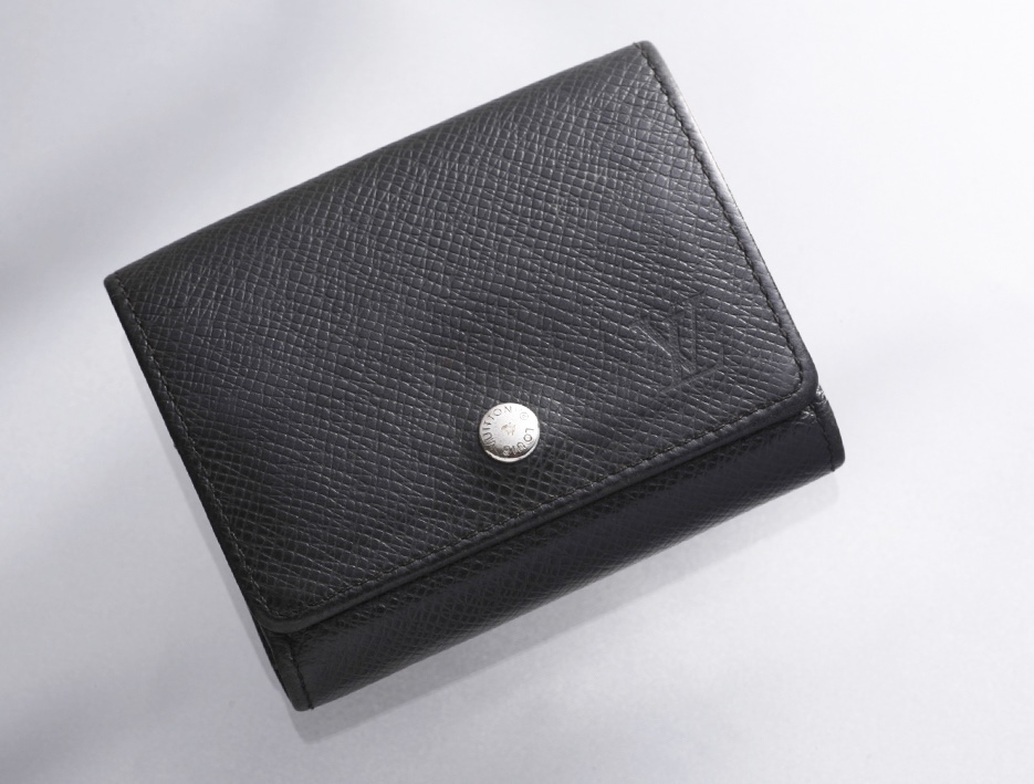 ルイヴィトンタイガポルトモネセルゲイコインケースカードケース