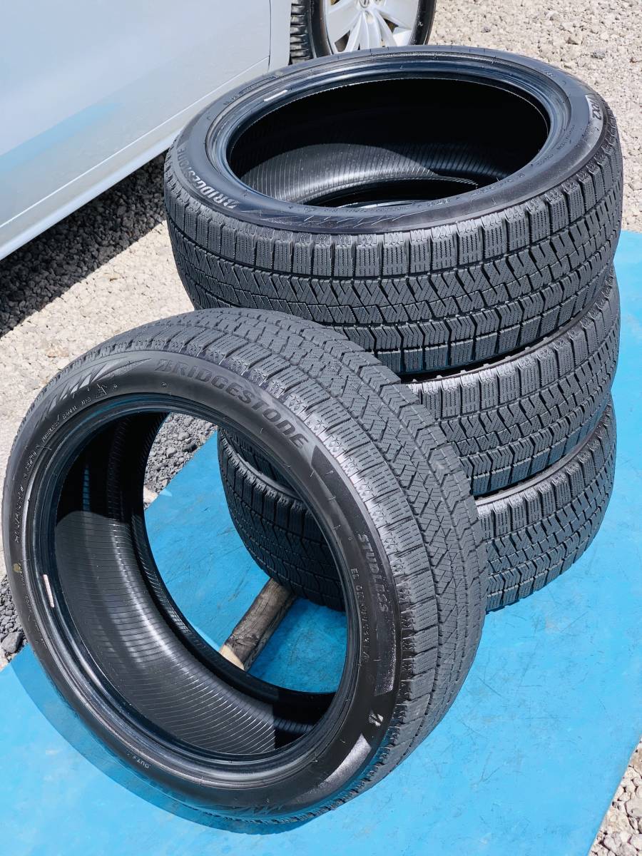 中古タイヤ 4本セット 215/45/17 BRIDGESTONE スタッドレスタイヤ　2017年製