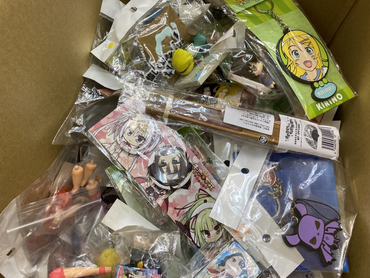 【送料無料，大人気】 kt2108 同梱不可 美少女アニメキャラクター フィギュア グッズ その他 200点以上大量まとめセット 俺の妹がこんなに けもフレ など(コミック、アニメ)｜売買されたオークション情報、yahooの商 その他