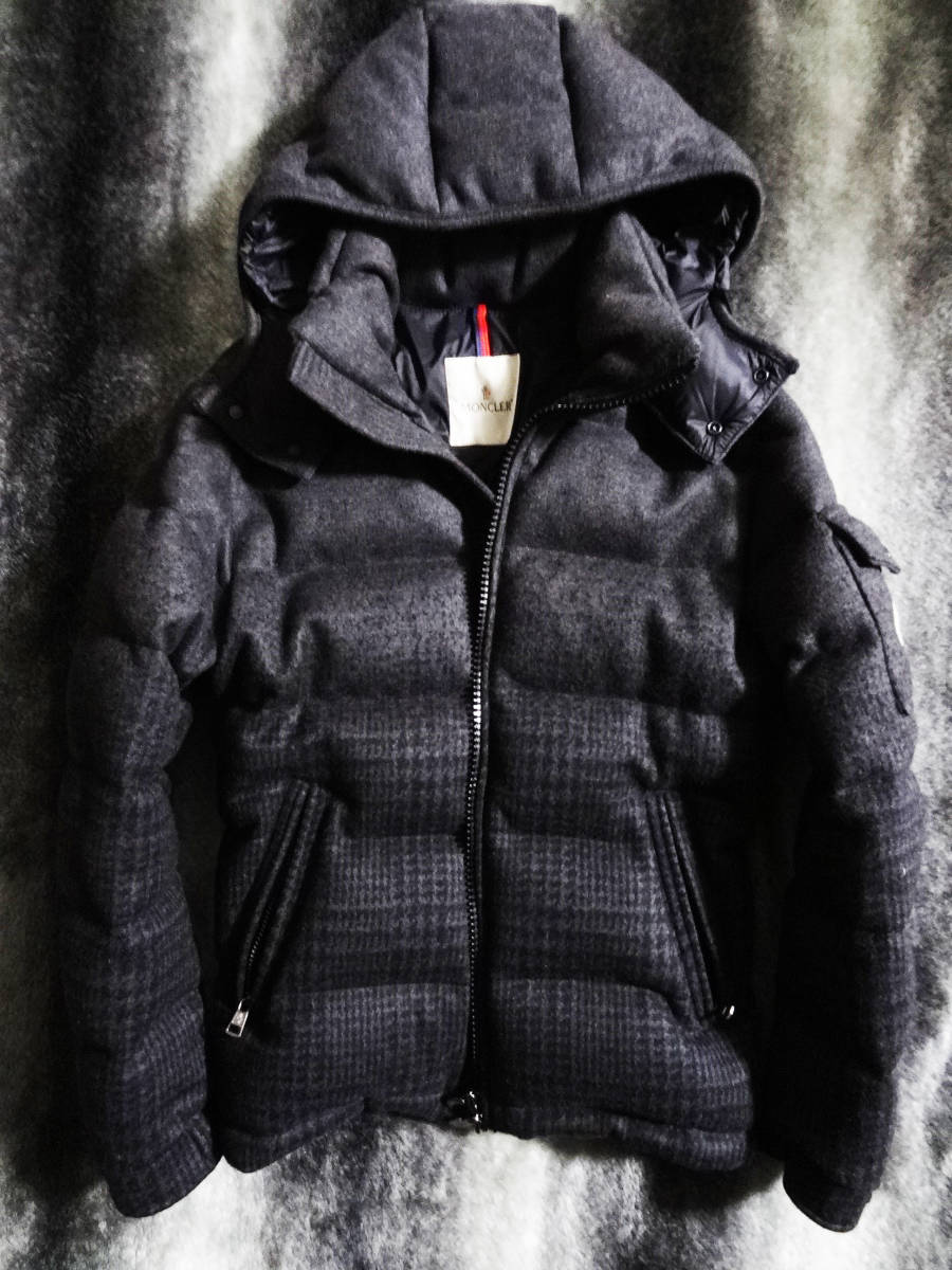 【新作登場，限定セール】 &ldquo;モンジュネーブルの頂点&rdquo; モンクレール Moncler チェック ダウンジャケット コート 国内正規品 サイズ１(1)｜売買されたオークション情報、yahooの商品情報をアーカイブ公開 - オーク 男性用