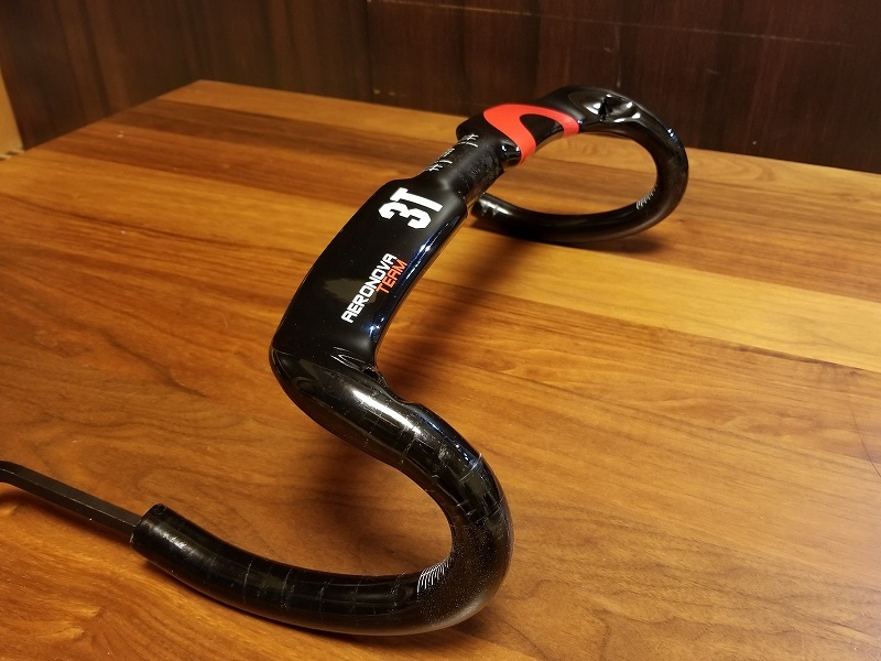 純日本製 3T Aeronova Team カーボンドロップハンドル 420mm(C-C) 中古
