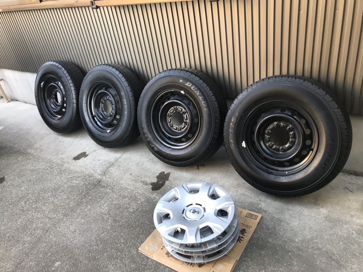 トヨタ純正 200 系ハイエースバン15インチ ホイールタイヤセットです