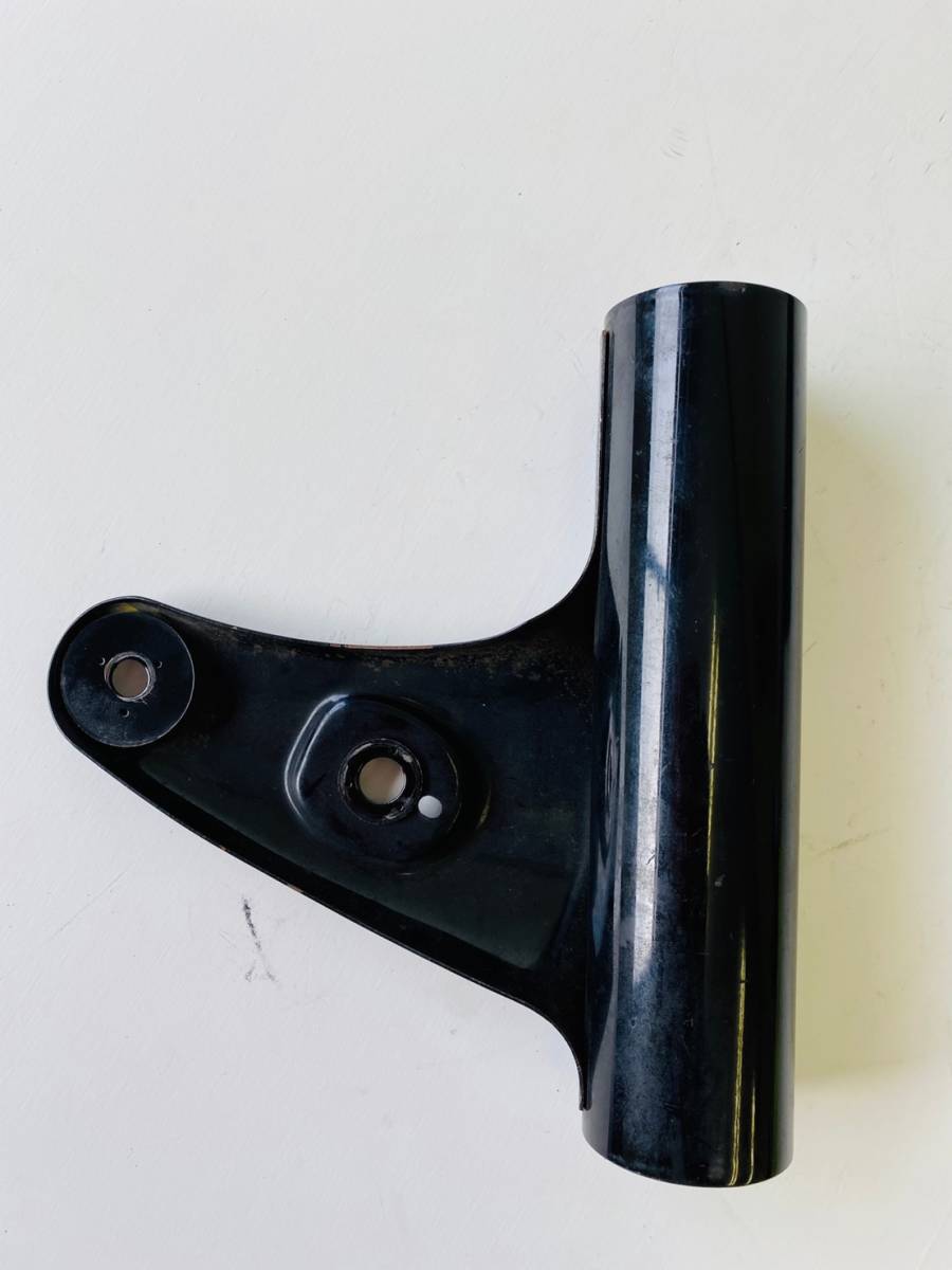 W400純正ヘッドライト 新品，正規品 W400 純正 ヘッドライトステー KAWASAKI 【K006】