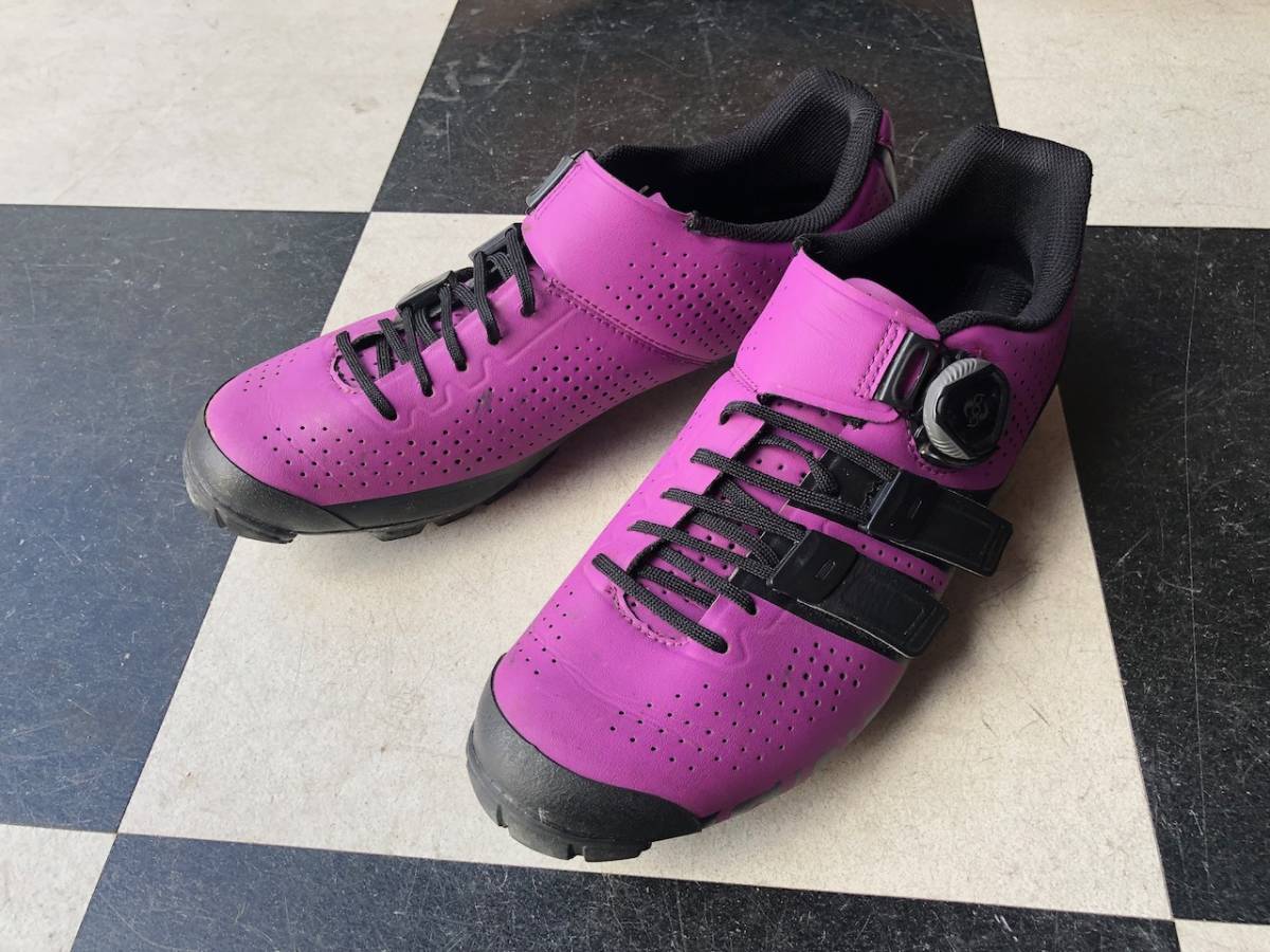 Giro MTB/グラベル向けサイクリングシューズ CODE TECHLACE Ginduro