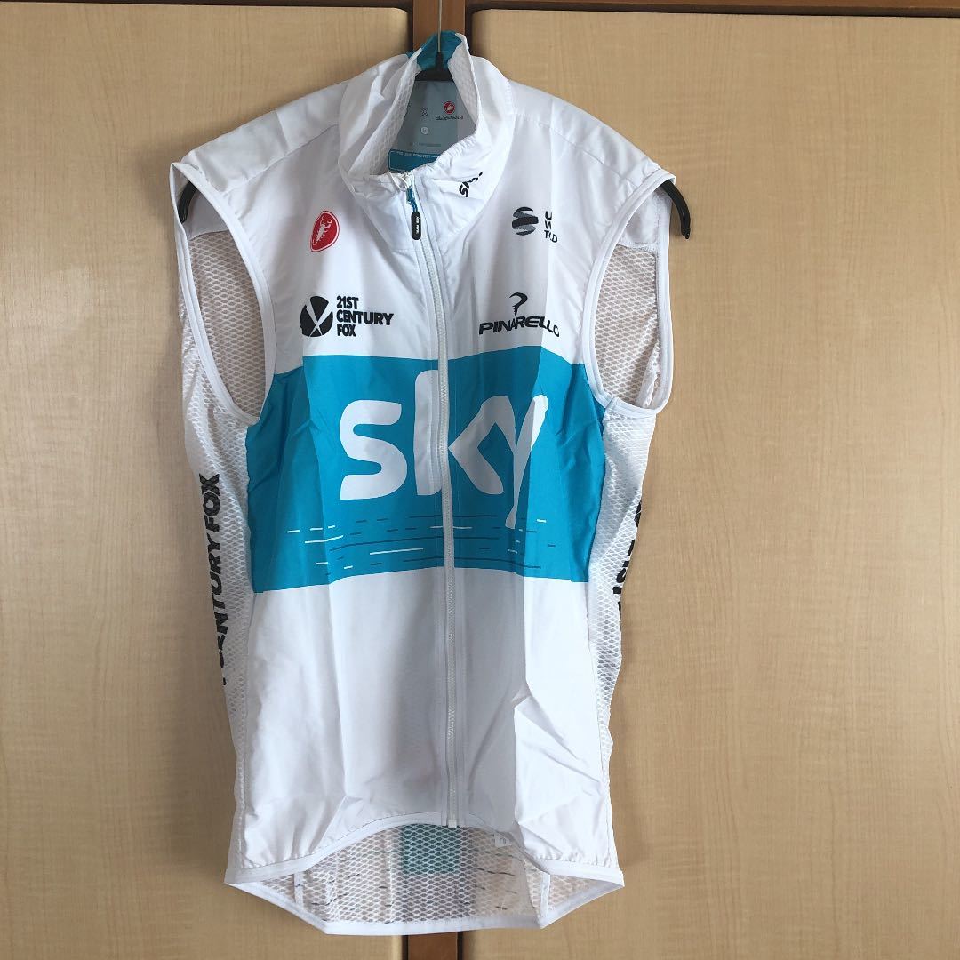 得価，人気 コレクション品 カステリ &times; TEAM SKY 限定コラボ ウィンドベスト(Mサイズ)｜売買されたオークション情報、yahooの商品情報をアーカイブ公開 - オークファン 男性用