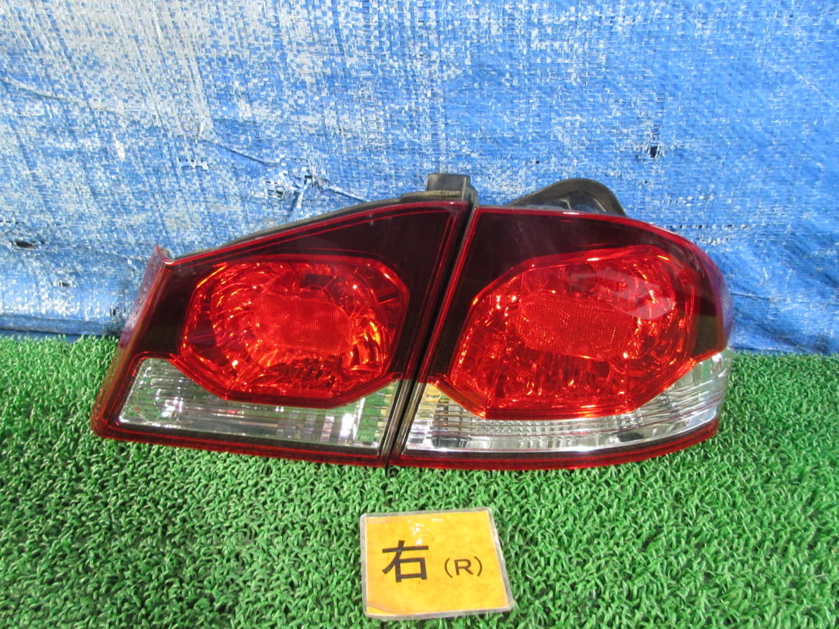 120-L1103☆ ホンダ シビックハイブリッド DAA-FD3 左右 テールランプ