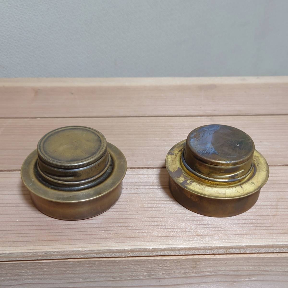 アルコールストーブ 1960年代 デッドストック<BR>筆記体ロゴ トランギア<BR>アルスト スウェーデン軍放出品 | ミリタリーショップ スウェーデン軍 トランギアTrangia デッドストック アルコー アルコールストーブ3点セット＆ SVEA アルコールストーブの口コミ、レビュー アルコール クッカー
