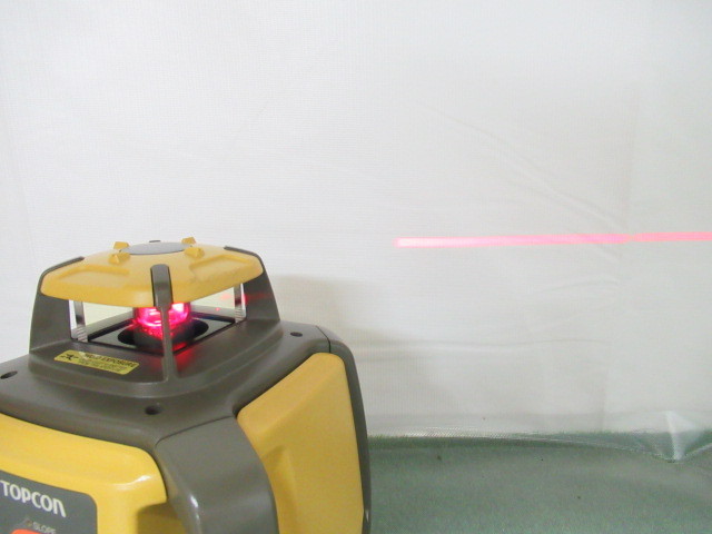 RL-H4C TOPCON トプコン 公式通販 精度調整済☆自動整準レーザー回転レベル☆トプコンRL-H4C | トプコンローテーティングレーザー 日本語説明書付 レーザー墨出し器 受光器LS-100D 充電池パッケージ RB ローテーティングレーザー オートレベル 受光 本体+受光器
