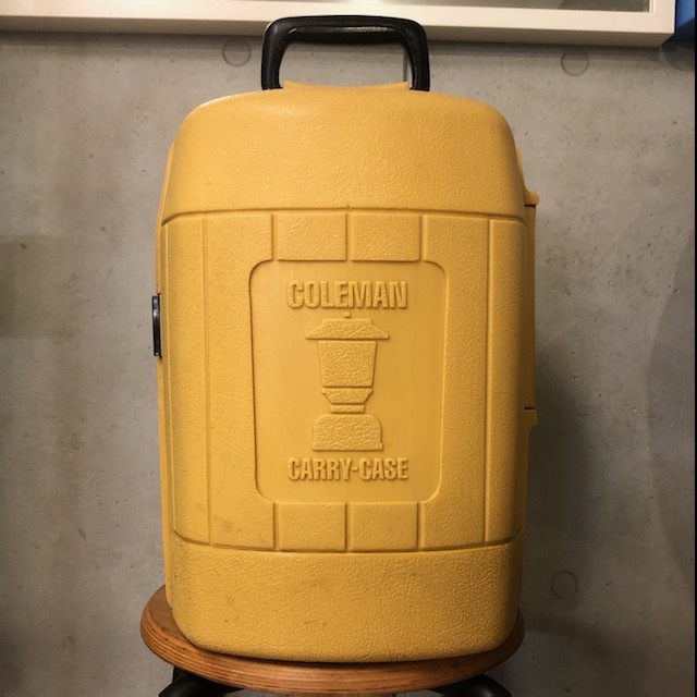 全国無料，新作登場 1977年1月製 コールマン クラムシェル ランタンケース 220 228 275 などに バースデーランタン(ホワイトガソリンランタン)｜売買されたオークション情報、yahooの商品情報をアーカイブ公開 - オ ホワイトガソリンランタン