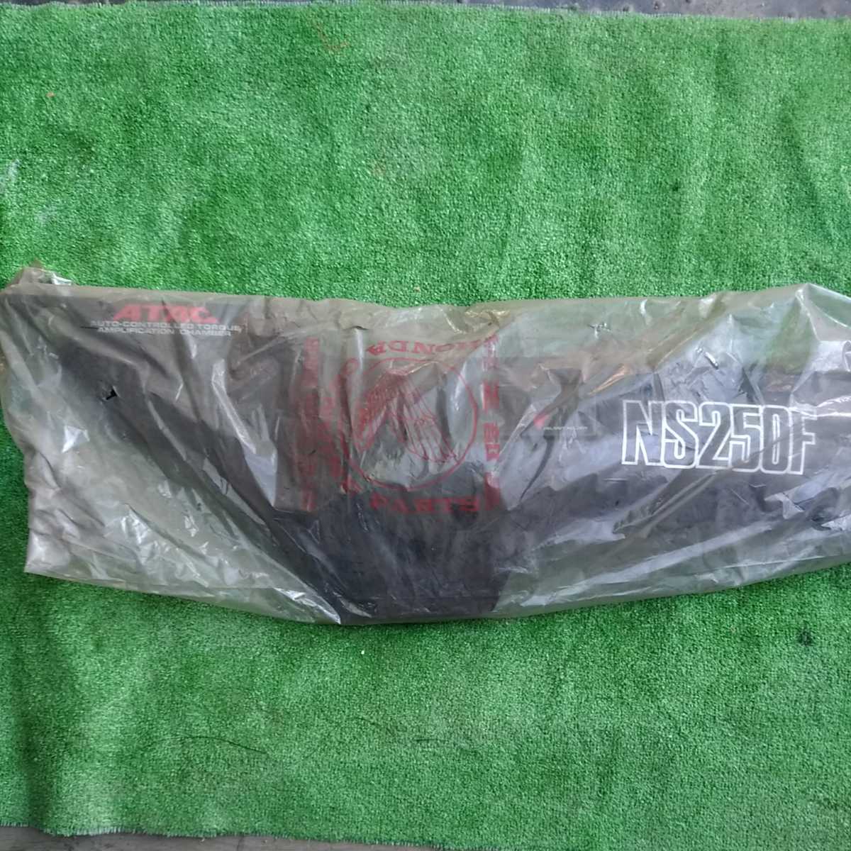 Yahoo!オークション 「ns250f カウル」(パーツ)(オートバイ)の シート