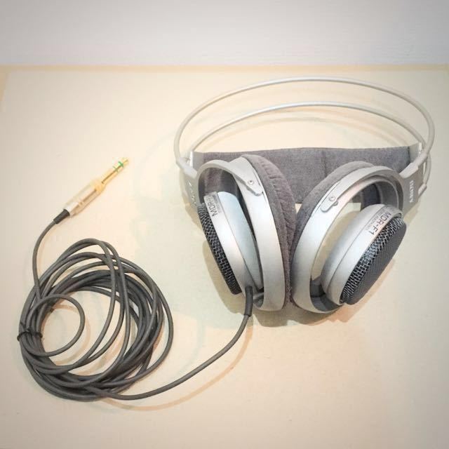 新品，爆買い 銘機 Sony MDR-F1 ヘッドフォン ポーチ パッケージ マニュアル付(ソニー)｜売買されたオークション情報、yahooの商品情報をアーカイブ公開 - オークファン ソニー