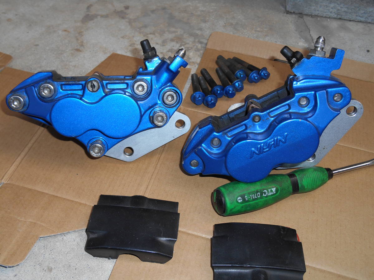 ゼファー750用NSR流用フロントブレーキキャリパー左右セット・4 