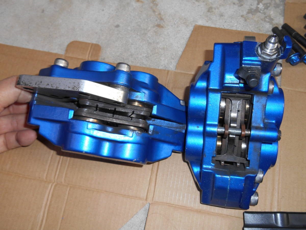 ゼファー750用NSR流用フロントブレーキキャリパー左右セット・4 