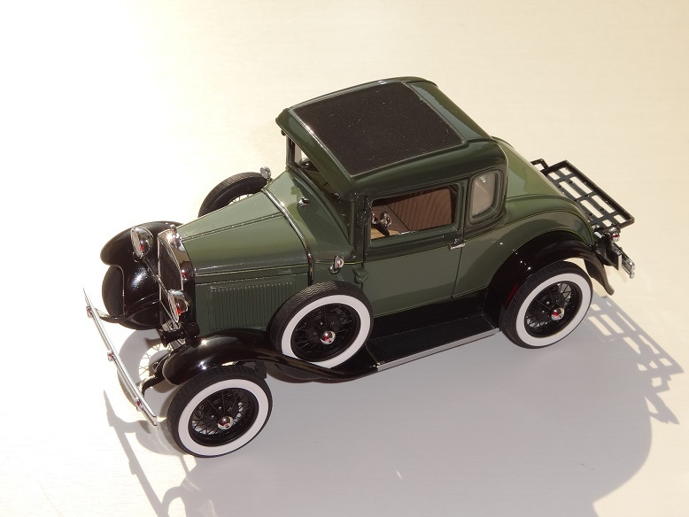 1/24 DANBURY MINT FORD Model A Deluxe Coupe 1931 メーカー完成品