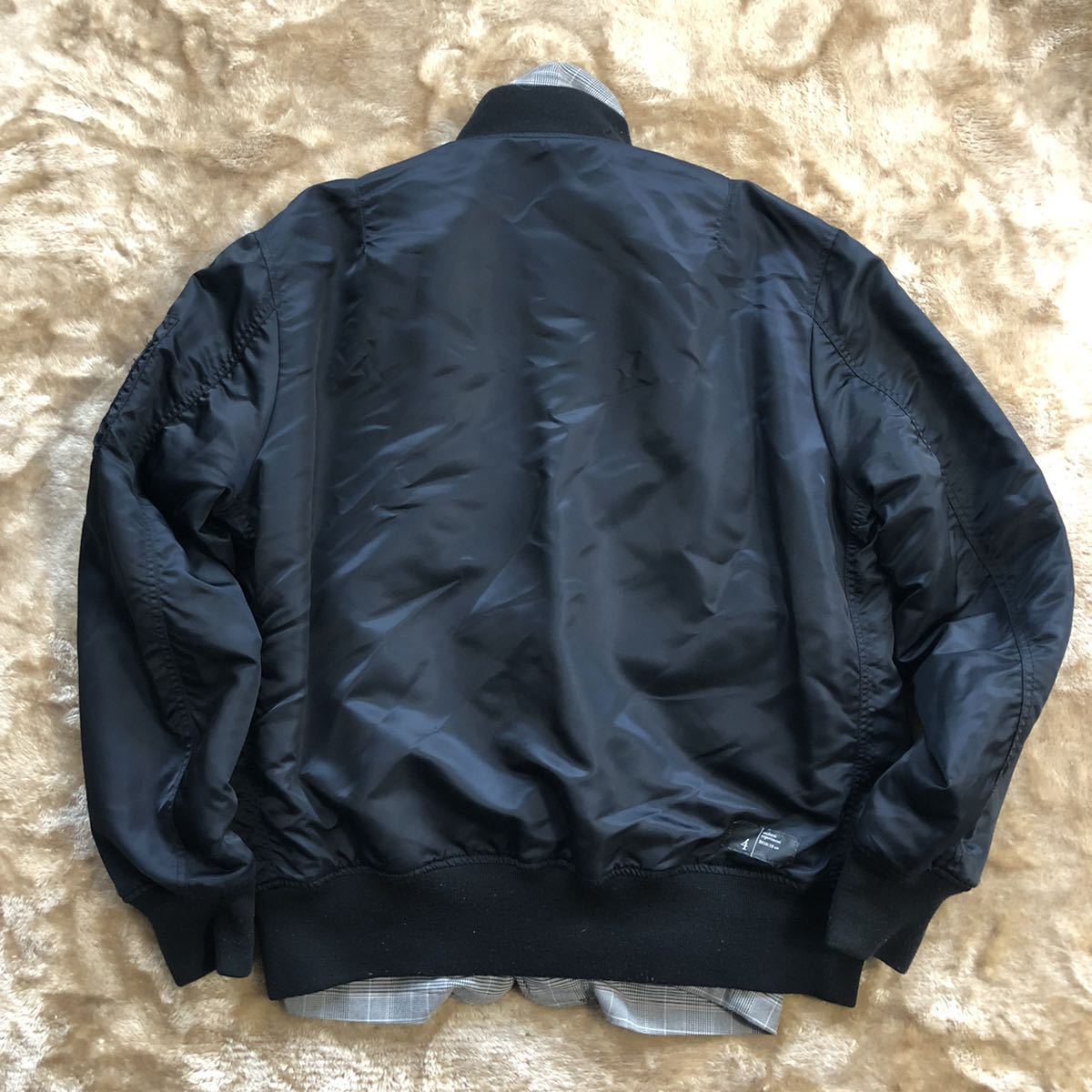 uniform experiment リバーシブルma-1 ジャケット 不可能可能