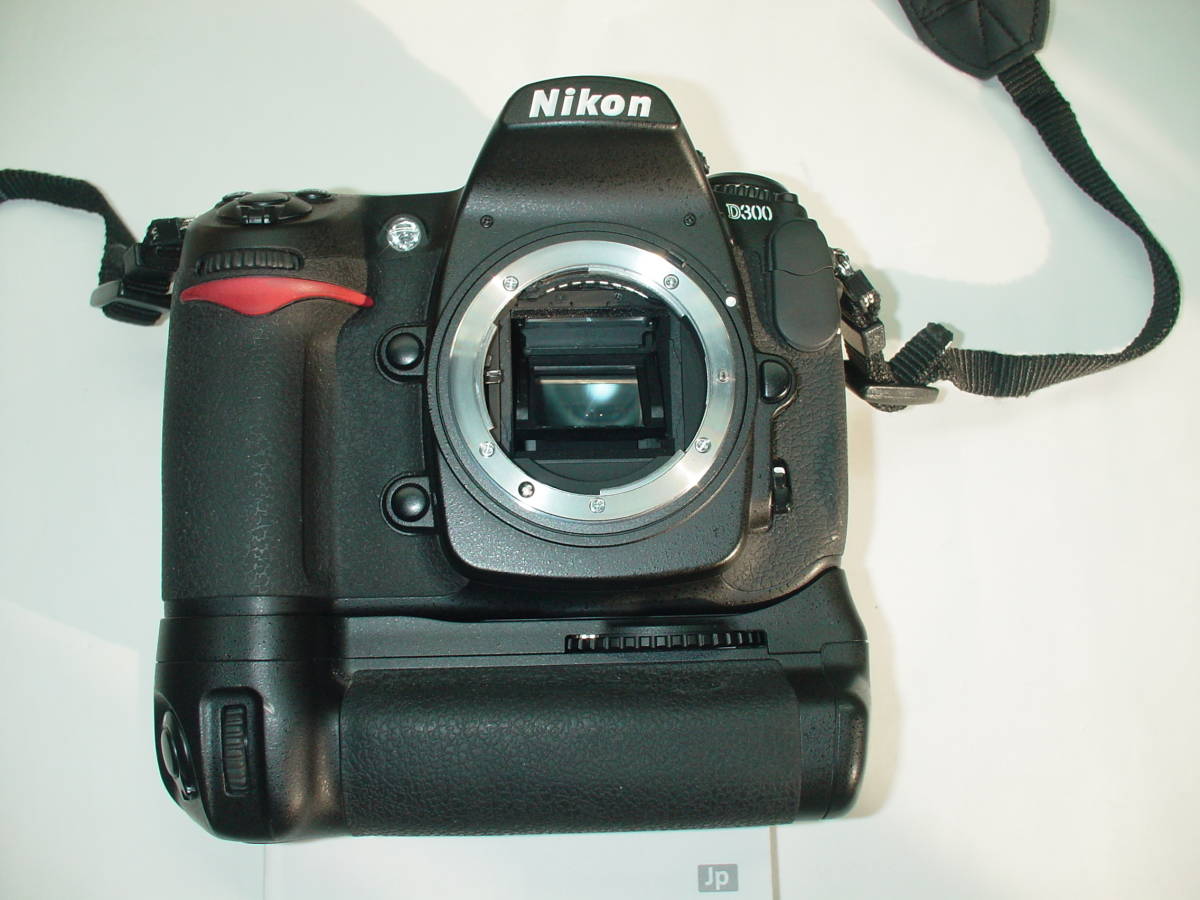 MB-D10 Nikon バッテリーグリップ ニコン D300 D300⁄D700⁄D300S用 公式 