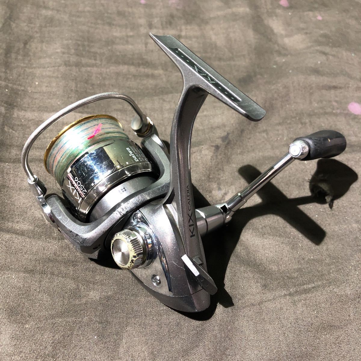 ダイワ 0 カルディアKIX DAIWA カルディア KIX CALDIA | - メルカリ CALDIA｜Yahoo!フリマ（旧PayPayフリマ） 釣り｜Yahoo!フリマ（旧 釣具買取のリンカーン 1 2506W(浅溝タイプ 2506(浅溝タイプ)