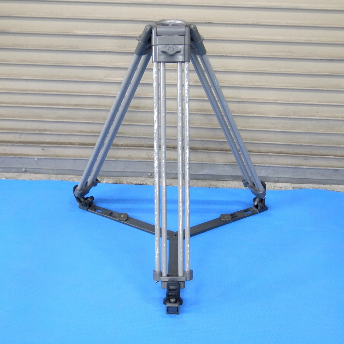 すい Libec T70+SP-1 リーベック 中型ビデオ三脚（ヘッドなし） 【中古