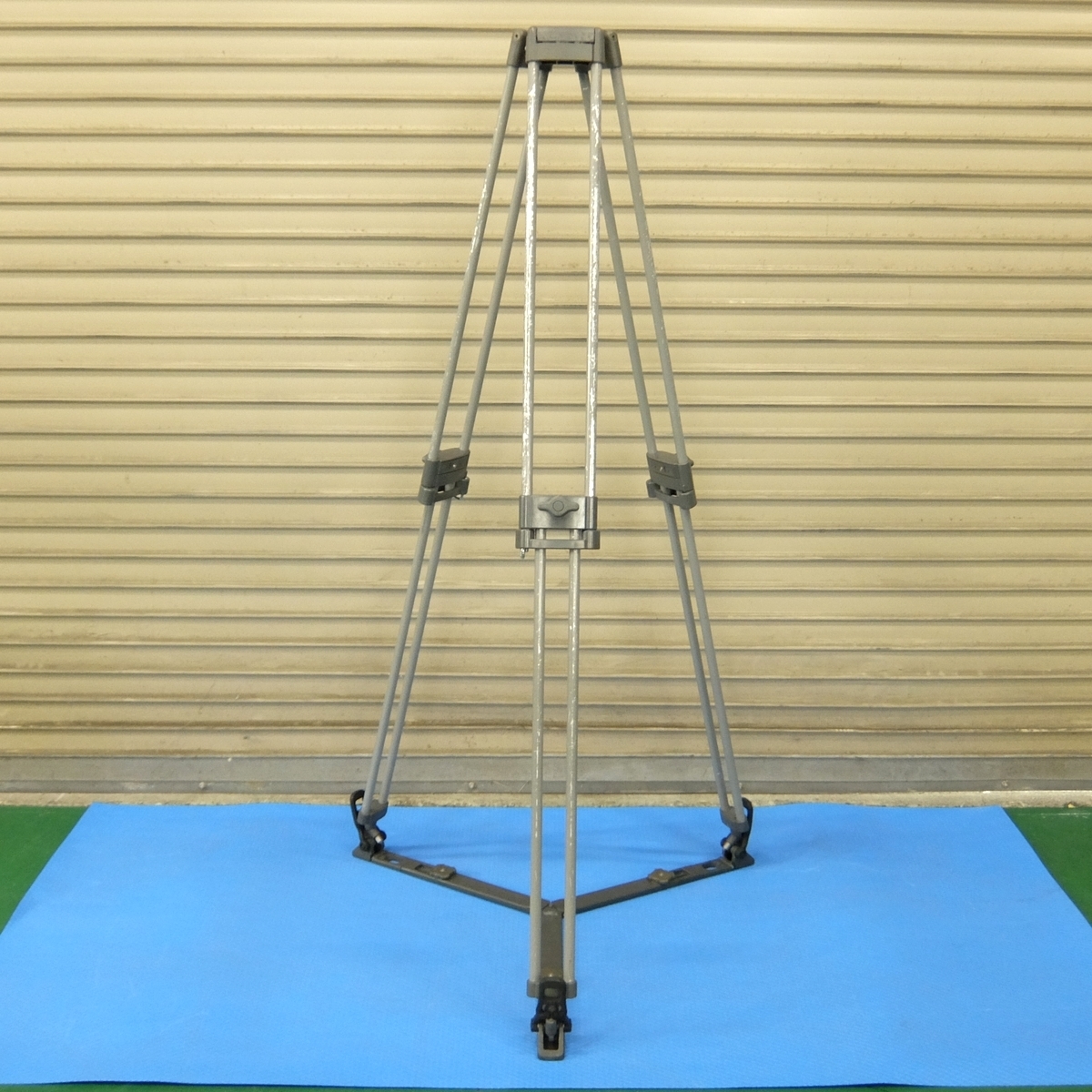 すい Libec T70+SP-1 リーベック 中型ビデオ三脚（ヘッドなし） 【中古