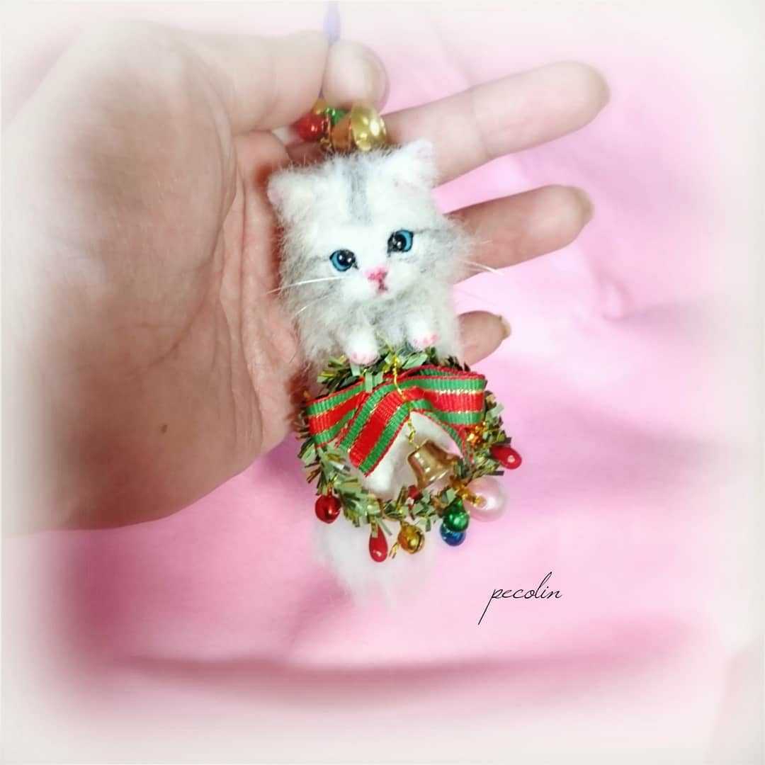 いっぱい遊んだよ♪チンチラシルバー子猫♡プチちゃん♡アートドール♡お口開閉♡ 羊毛フェルト 猫 - チンチラシルバー PECO-LIN レザークラフト 本革