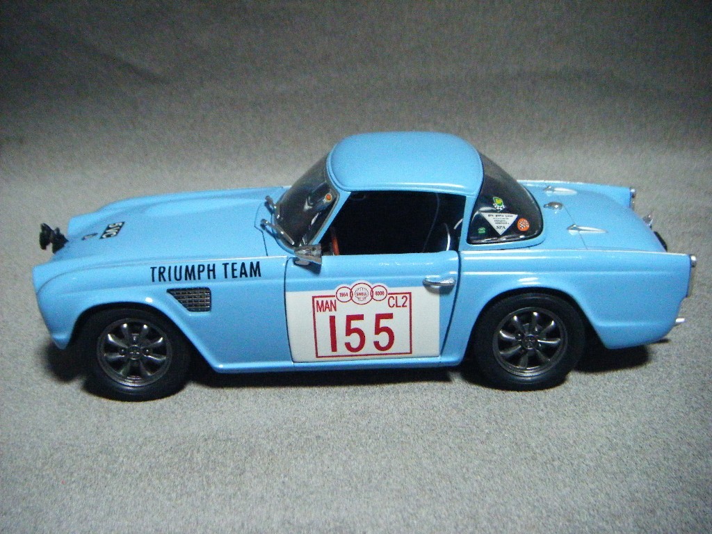 □ JADI『1/18 TRIUMPH TR4 Rallye 水色 』ジャディトライアンフ