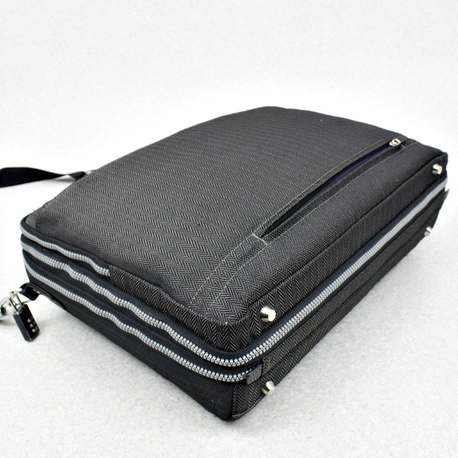 参考定価￥42,120- 美品 PAUL SMITH ポールスミス 牛革レザー使用