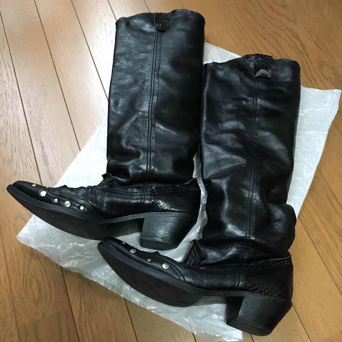 豊富な，最新作 JUNYA WATANABE MAN ロングブーツ レザーシューズ スタッズ パイソン ブラック 黒 M(女性用)｜売買されたオークション情報、yahooの商品情報をアーカイブ公開 - オークファン 靴